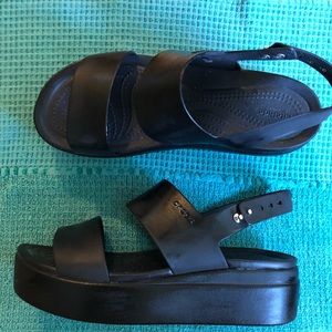 Women’s Crocs Brooklyn Low Wedge